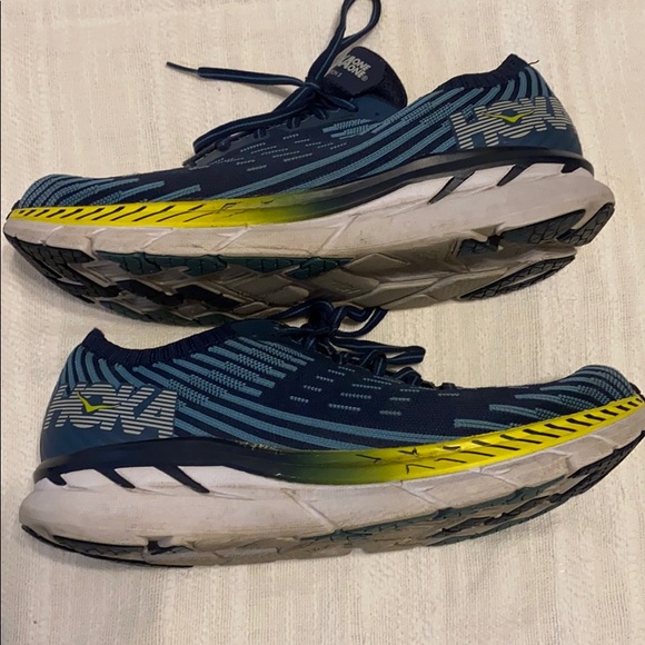 SOLD •HOKA• One One Clifton 5 Road Running Shoe - Picture 9 of 12